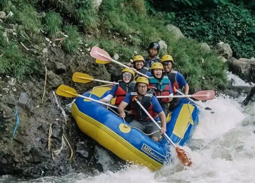 Rafting dan Team Building di Taman Bukit Palem Pancawati
